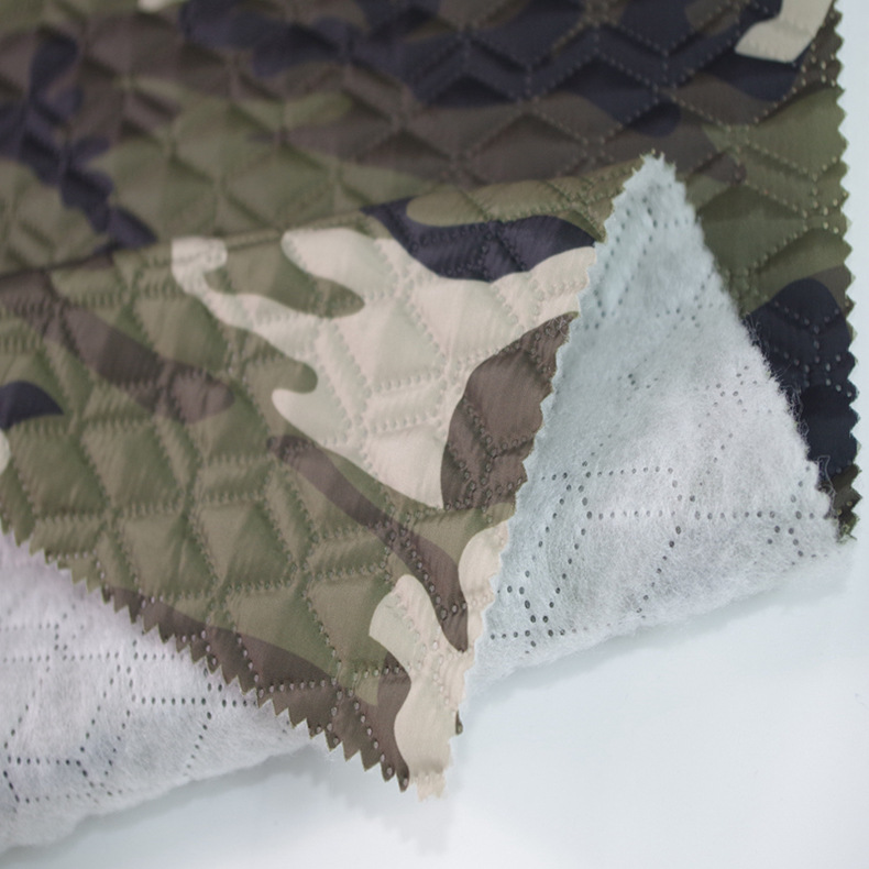 迷彩印花300涤塔夫面料 菱形格子迷彩印花超声波压花压棉夹棉布料