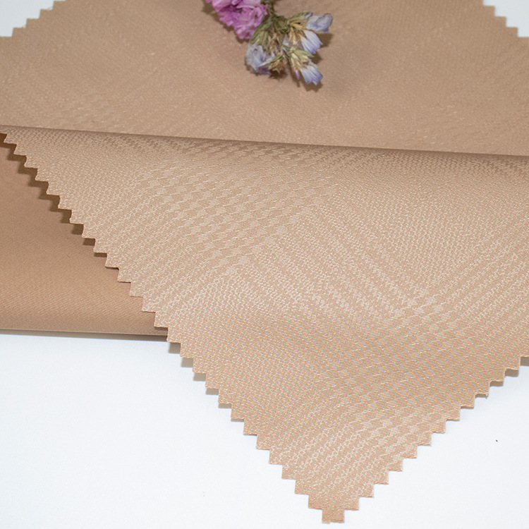 40d斜纹涂层面料 全涤风衣面料 春秋款服装涤纶面料 现货供应