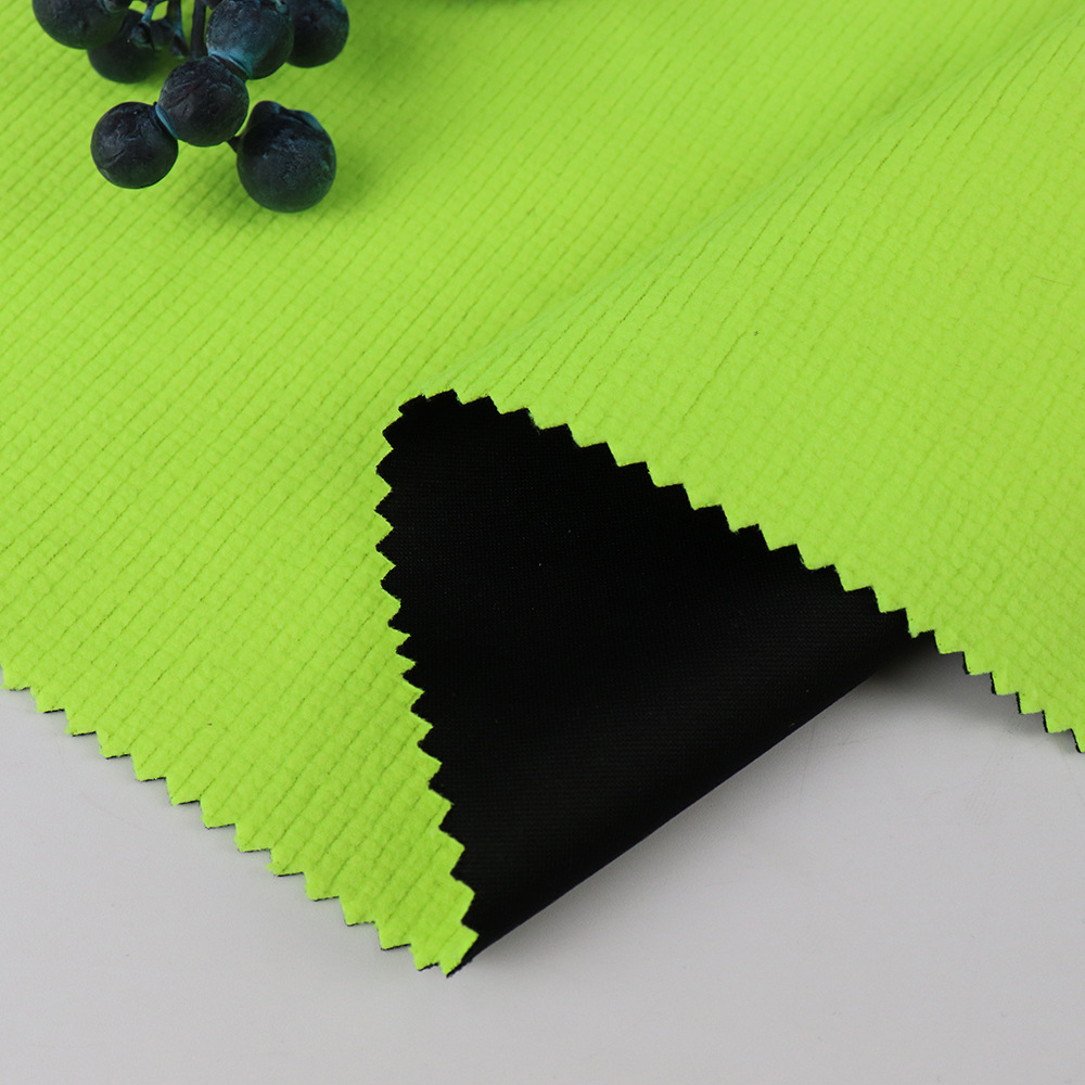 源头厂家 复合牛奶丝抽条摇粒绒面料 户外运动装透气复合面料直销