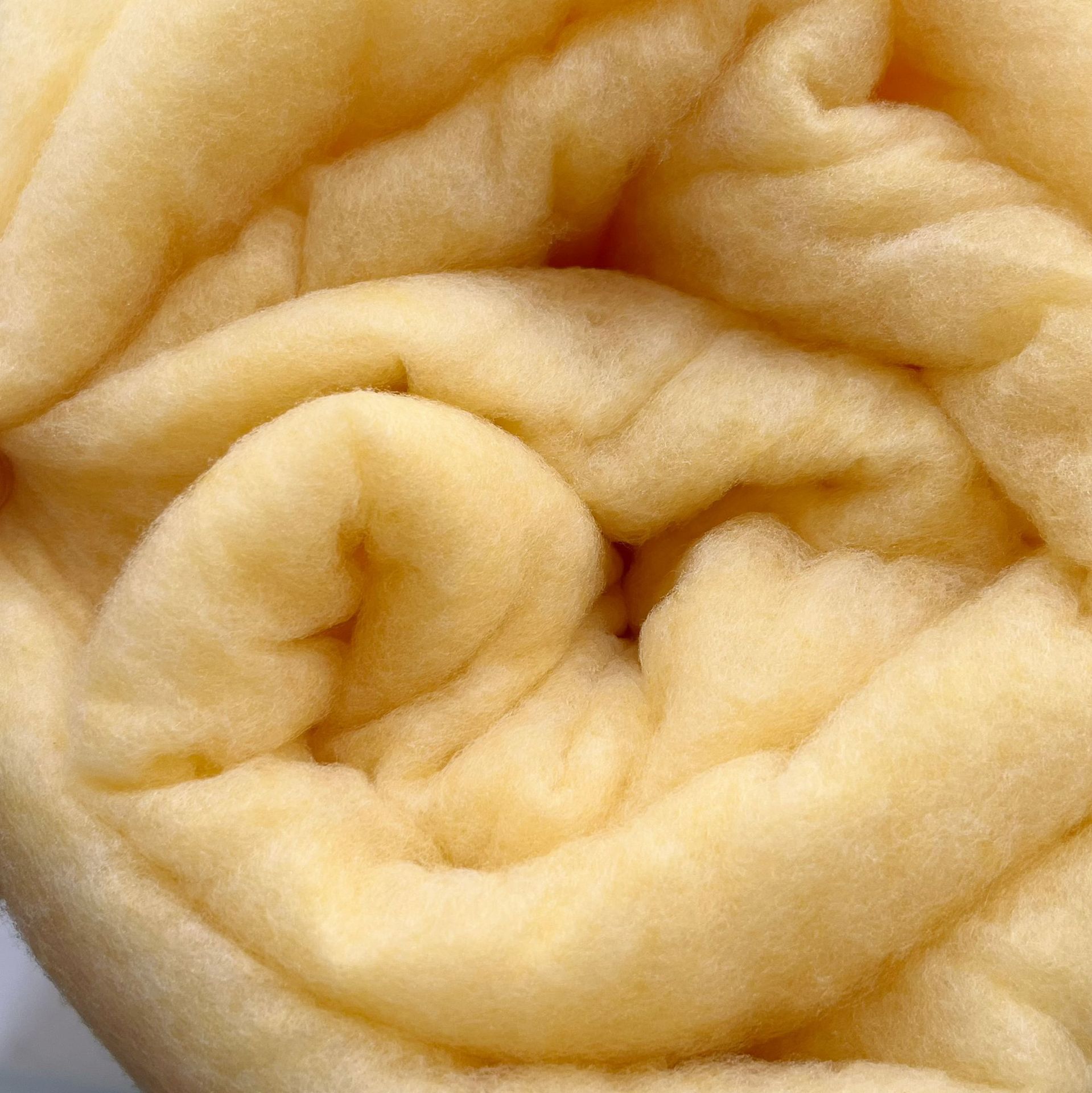 聚酰亚胺纤维保暖绗棉内里夹棉仿丝棉丝棉填充棉喷胶棉服棉被