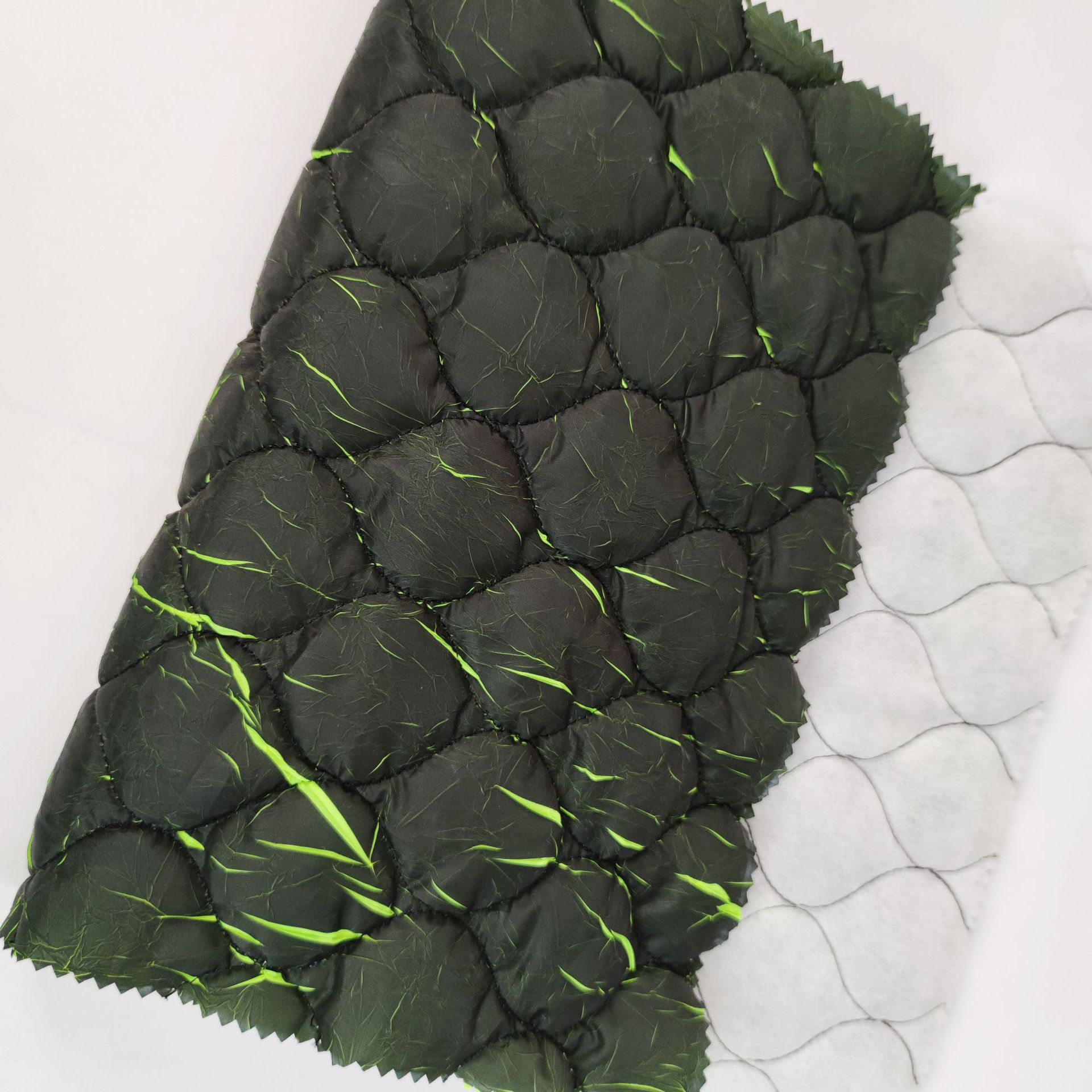 面料定制衍棉加工印花布压皱绗棉绗绣秋冬装面料丝绵保暖面料批发