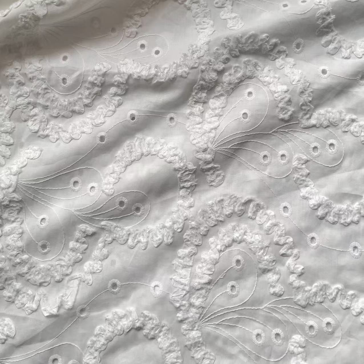 定制盘带绣绳绣立体镂空连衣裙设计师刺绣面料肌理时装布料家纺