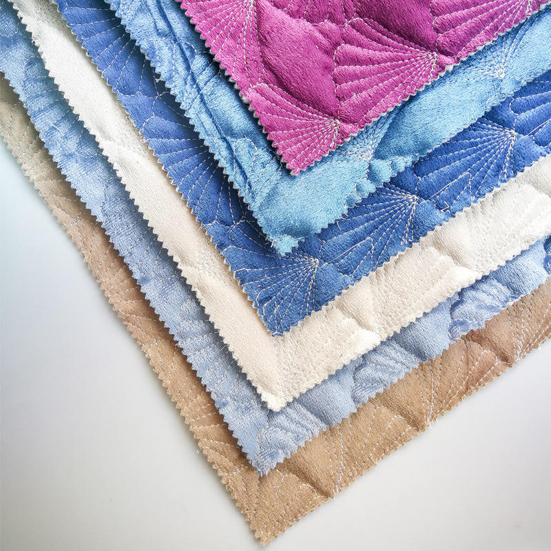 荷兰绒 贝壳花型 绗缝夹棉 滴塑防滑 汽车坐垫 沙发垫布料批发