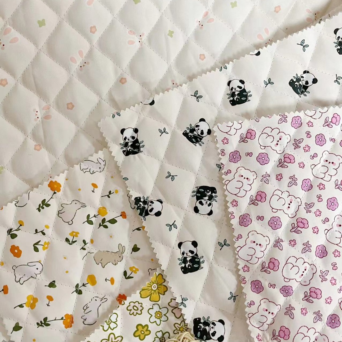 数码印花绗缝棉布料绗棉面料儿童服装云朵包箱包夹棉布料秋冬保暖