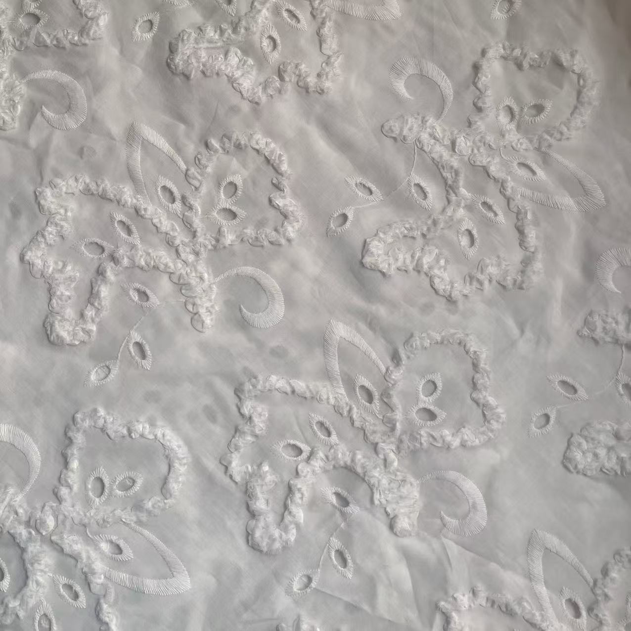 定制盘带绣绳绣立体镂空连衣裙设计师刺绣面料肌理时装布料家纺