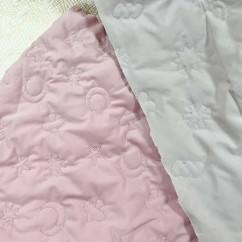 定做平绣绗缝夹棉包面料衍缝棉布料绣花钱包化妆包服装面料刺绣布