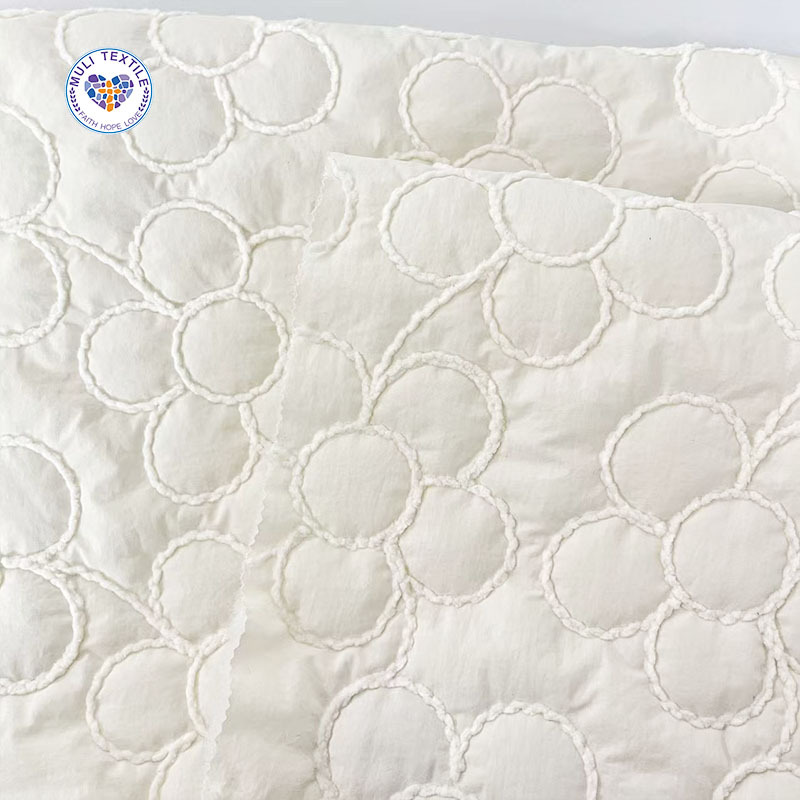 定制新品花朵绳绣夹棉绗缝包面料立体绣花家居布料夹喷胶棉涤棉布