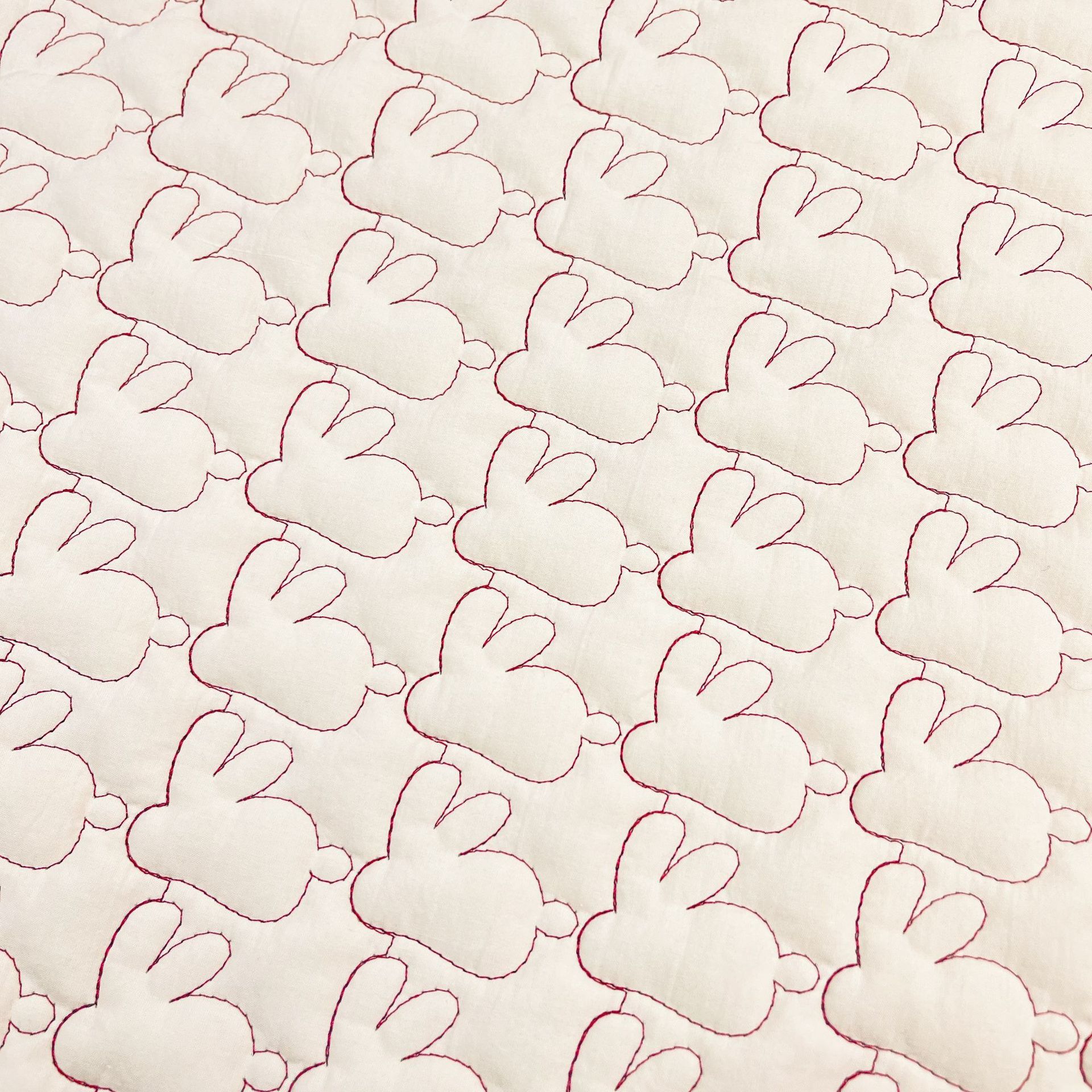 现货/纯棉小兔子撞色绗棉绗缝棉布料绣花面料绗缝夹棉包面料绗缝