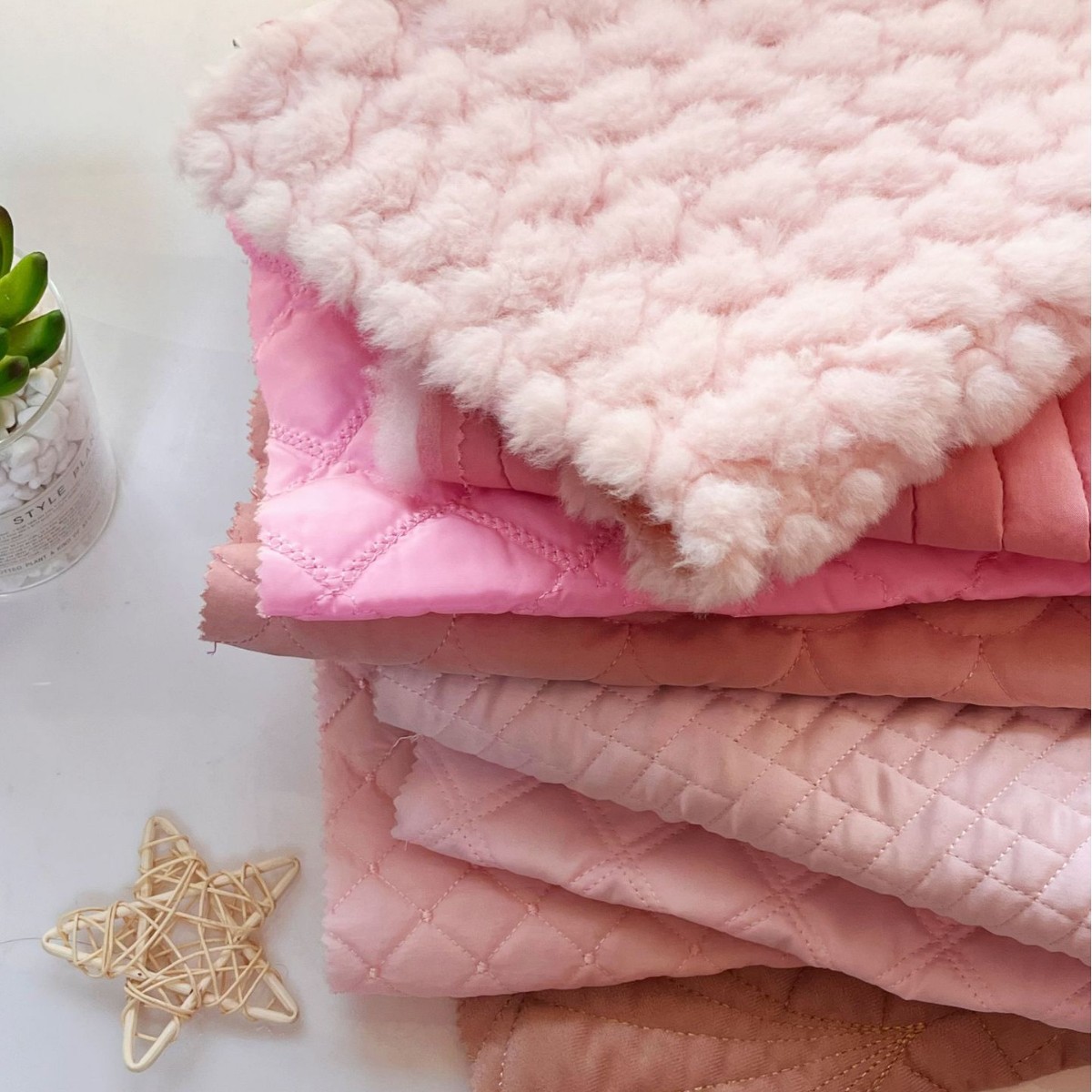 绗缝绗绣A4样品 珠管绣亮片绣超声波压花绗棉弹力绗棉云朵