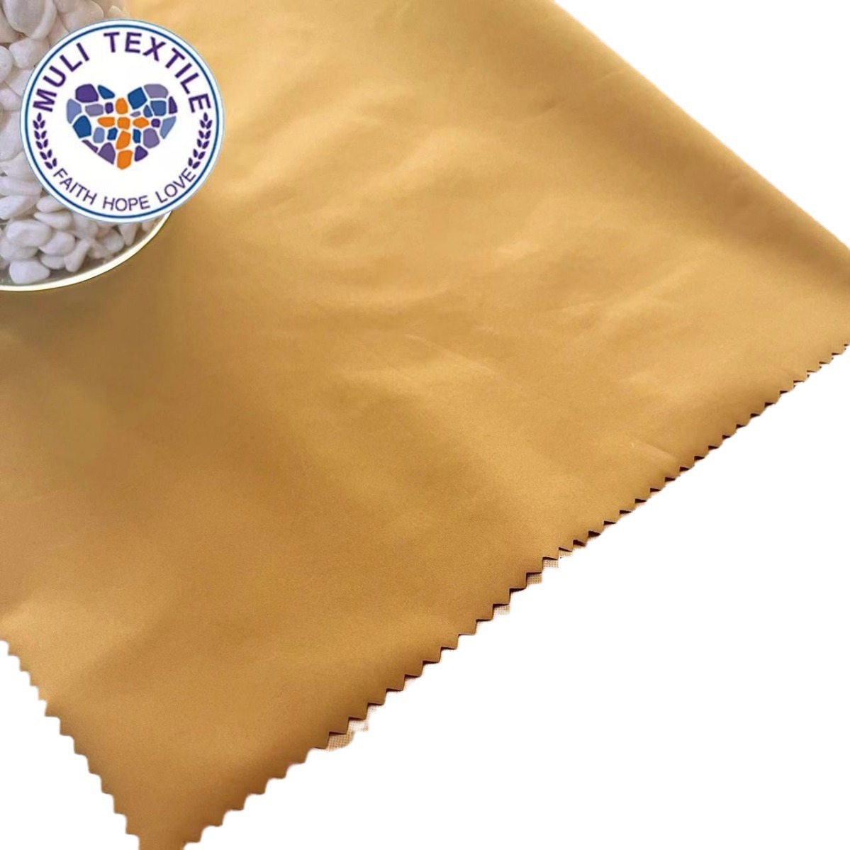 400春亚纺三防超厚贴膜羽绒服冲锋衣面料涤纶布工装马甲染色布