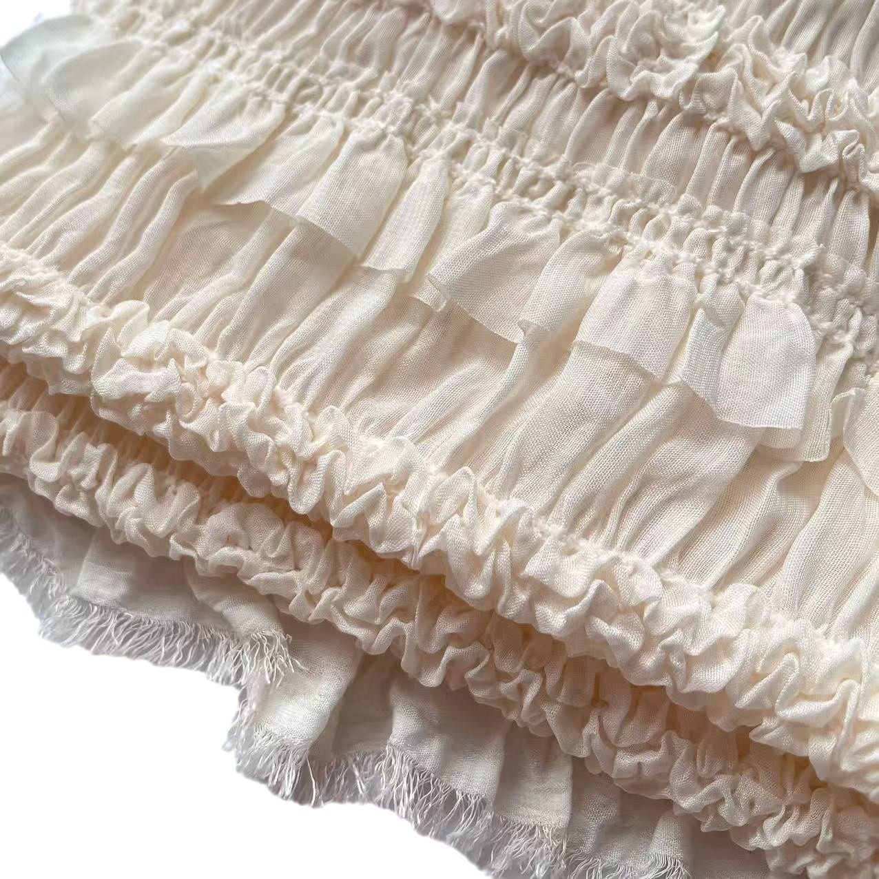 蕾丝绳绣盘带绣弹力压皱木耳边连衣裙面料纱裙韩国氛围面料批发