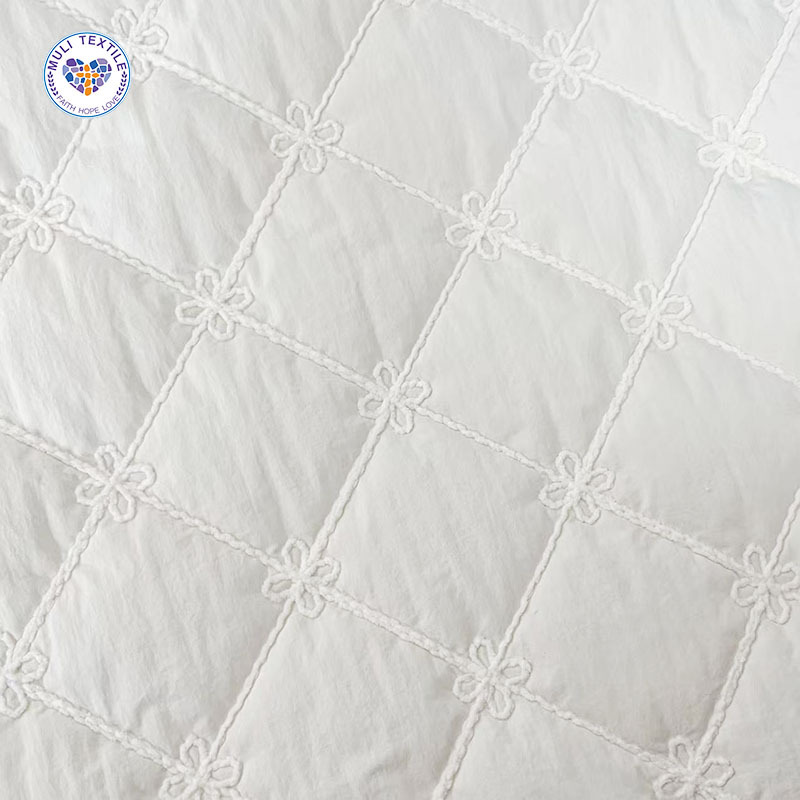 定制粗绳盘带绣加工绳绣立体绣花夹棉布涤纶刺绣布料裥棉衍缝绣品