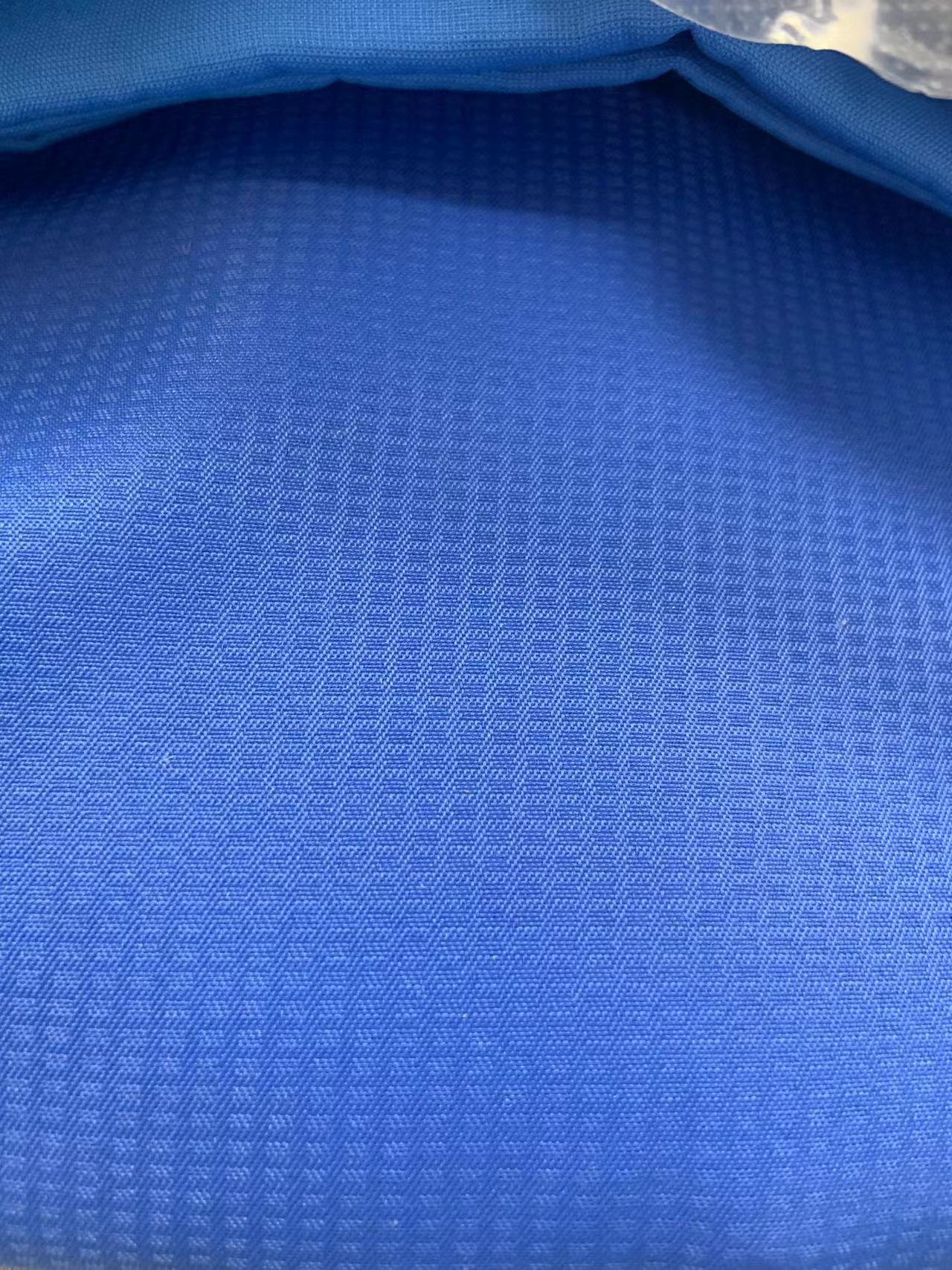 现货150G全涤平纹小蜂巢PU涂层复合针织布校服冲锋衣面料