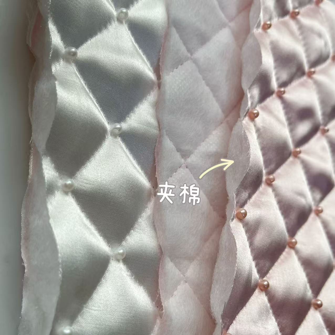 绗缝棉布料定制珠管绣衍缝布夹棉布云朵包化妆包服装面料宠物用品