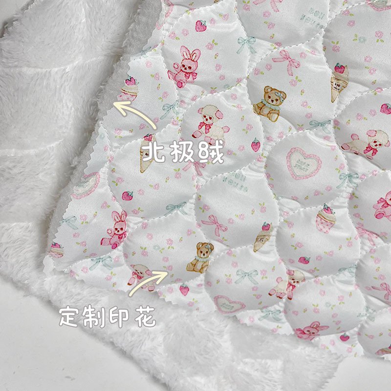 定制数码印花绗缝夹棉包面料北极绒复合保暖秋冬棉服布宠物用品