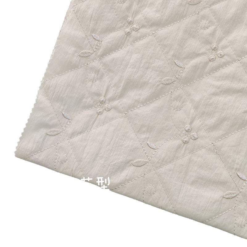 定制绗缝夹棉布料绣花布绗缝夹棉包面料服装面料箱包布尼龙皱夹棉