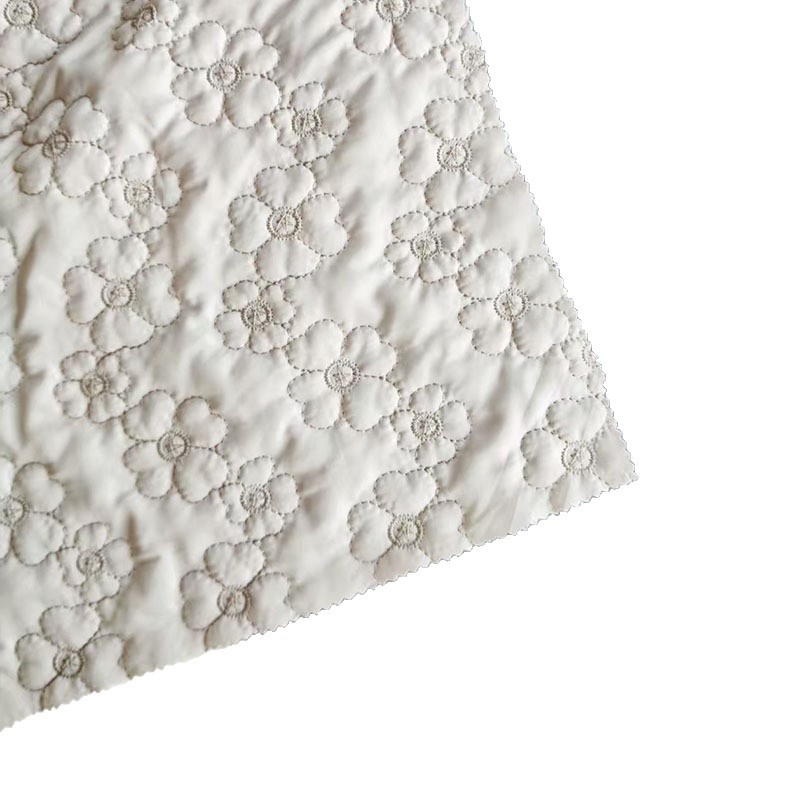 定制加工绗缝棉布料衍缝夹棉布料面料绣花布棉服云朵包棉衣文具盒