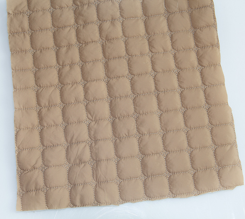 新款棉服羽绒服绗缝麻将格绗绣花面料 箱包垫子服装格子布