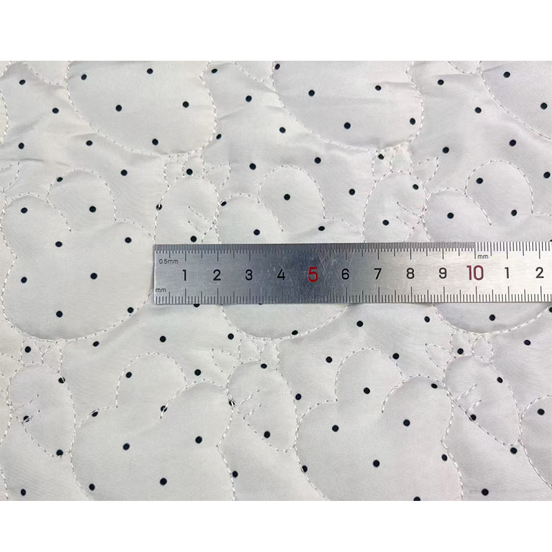 波点春亚纺绗棉面料绗缝棉布料夹棉包包面料云朵包化妆包绣花布