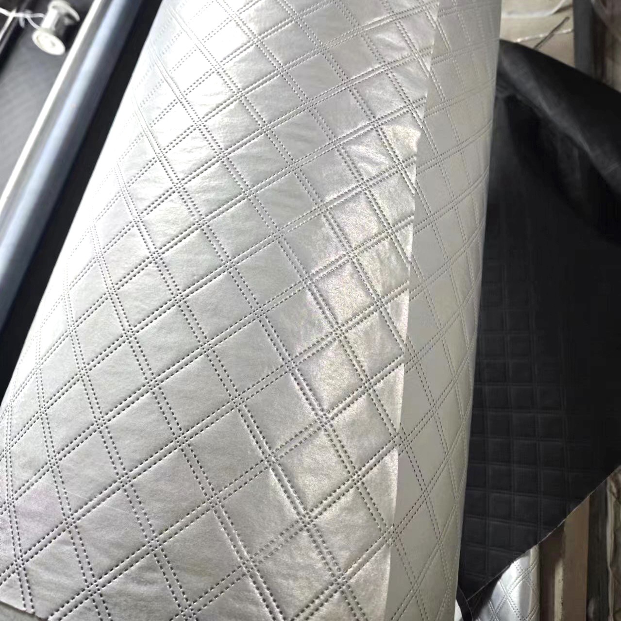 工厂直销冬季雪挡复合面料铝膜超声波压棉防风保暖防雨防潮