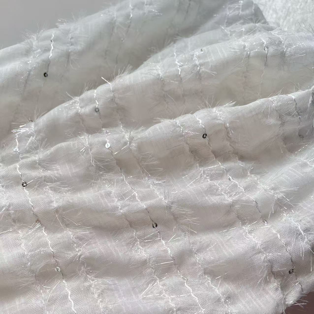 纯白色刺绣条纹钉珠片压皱雪纺纱布料服装公主百褶裙长裙窗